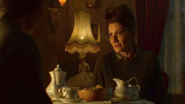 Victorian Lamp used by Mary Wardwell (Michelle Gomez) in Chilling Adventures of Sabrina (S01E01)