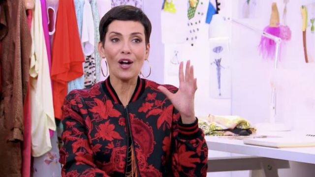 Le veste « bomber » motif japonais portée par Cristina Cordula dans l'émission Les reines du shopping