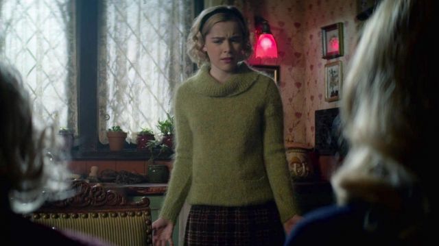 Green Fuzzy Sweater w/ Pockets worn by Sabrina Spellman (Kiernan Shipka) in Chilling Adventures of Sabrina (S01E05)