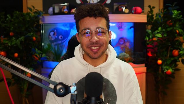 Las gafas de Mastu en el vídeo tengo una confesión que hacerte... (El origen de mi éxito revelado)