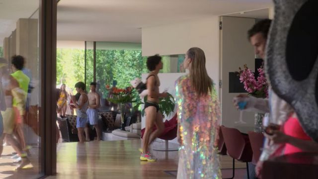 Grey and Yellow sneakers worn by Valerio (Jorge López) as seen in Elite (S03E06)