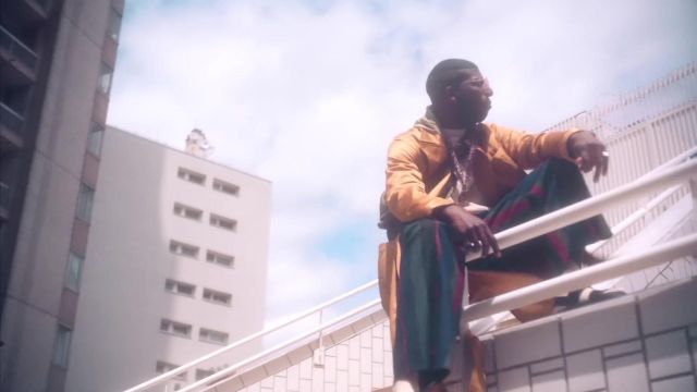 Green pants worn by Eduard Ichon in Le Code Official Music Video by Myth Syzer (Ft. Bonnie Banane, Ichon & Muddy Monk)