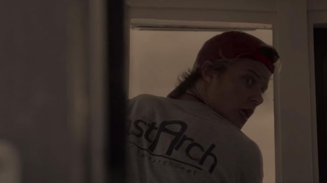FastArch (FastArch.net) t-shirt worn by JJ (Rudy Pankow) as seen in Outer Banks (S01E03)