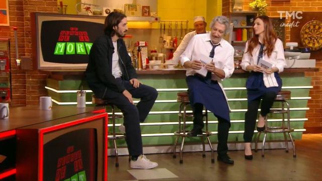 Le pantalon porté par Lomepal dans l'émission Burger Quiz