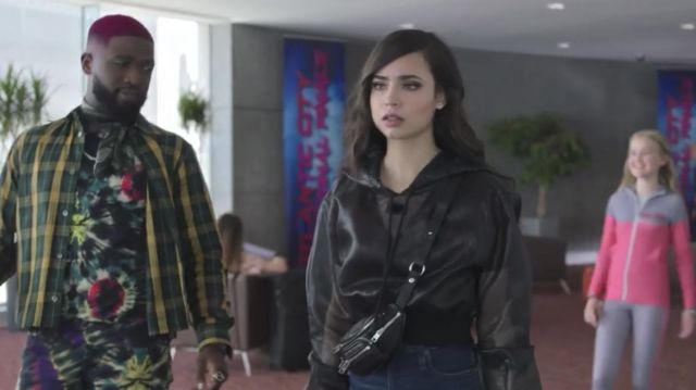 The sweatshirt hoody transparent worn by April Dibrina (Sofia Carson) in the film Feel the Beat