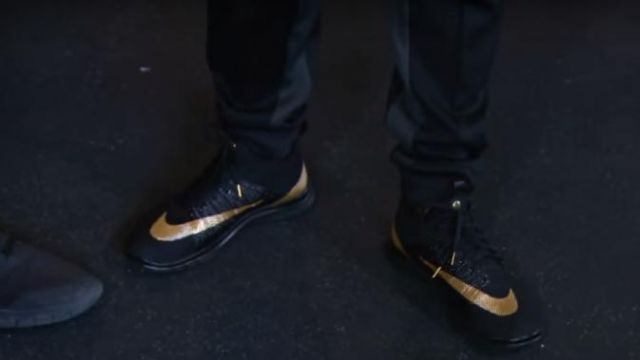 planes Manual vapor Gold and Black Nike sneakers worn by Kevin Hart in Conan Hits The Gym With Kevin  Hart video on TBS | Spotern