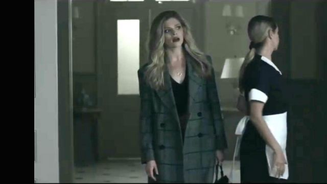 Coat episode 9 worn by Eve blanchard  Molly Griggs in Prodigal Son