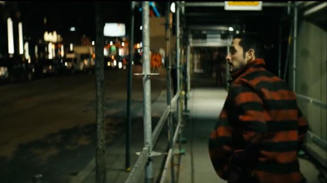 Black red stripe jacket de Frenchie (Tomer Kapon) dans The Boys (S02E06)