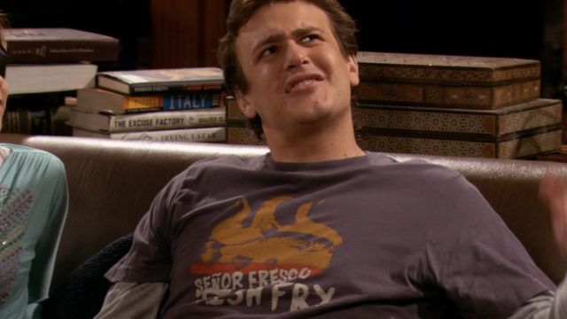 Senor Fresco Frish Fry T-shirt de Marshall Eriksen (Jason Segel) dans How I Met Your Mother (S01E01)