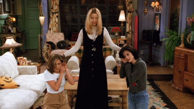 The sleeveless black dress worn by Phoebe Buffay (Lisa Kudrow) in the series Friends (S02E13)
