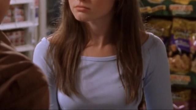 indigo t-shirt, between blue and violet. wide neckline, three-quarter sleeves used by Rory Gilmore Alexis Bledel in Gilmore Girls