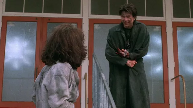 Duster Coat worn by . (Christian Slater) as seen in Heathers movie  outfits | Spotern