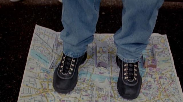 Boots used Joey (Matt in Friends (S04E23) | Spotern