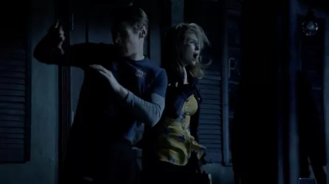 Love Squared Print Peplum Camisole porté par Caroline Forbes (Candice King) dans la série télévisée The Vampire Diaries (saison 4 épisode 22)