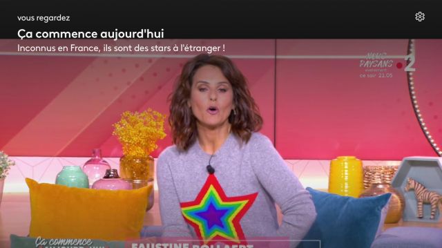 Star sweater worn by Presenter Faustine Bollaert __ It starts today