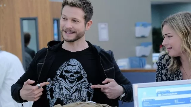 Conrad Hawkins' (Matt Czuchry) head-to-head Halloween t-shirt in The Resident (Season 3 Episode 4)