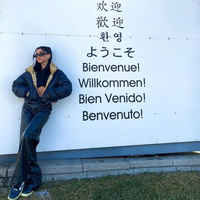 pantalon noir porté par Ava Salmaci  sur le compte Instagram de @avasalmaci