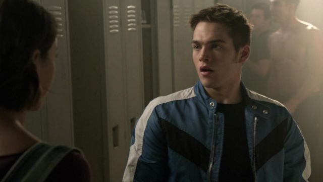 Blue and white jacket of Liam Dunbar (Dylan Sprayberry) in Teen Wolf (S05E14)