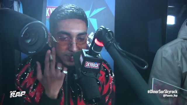 Lunettes Cartier  de 88kvly 88 kvly dans la vidéo [Exclu] 88Kvly &quot;Terminator&quot; #PlanèteRap