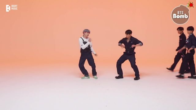 Suga&#39;s green sneakers in [BANGTAN BOMB] &#39;Permission to Dance&#39; Stage CAM (BTS focus) @ P. to. D PROJECT - BTS (방탄 소년단)