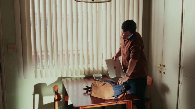Backpack used by Josh Corman (Joseph Gordon-Levitt) as seen in Mr. Corman (S01E02) TV series