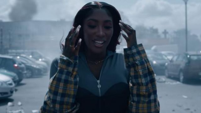 The plaid shirt worn by Aya Nakamura in the clip C&#39;est Cuit de Major Lazer (feat. Aya Nakamura &amp; Swae Lee)