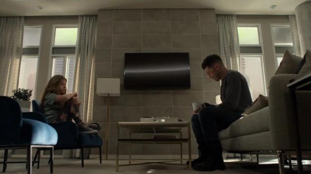 The pants with flowers of Amy Bendix (Giorgia Whigham) in the series Marvel&#39;s The Punisher (S02E04)