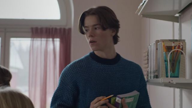 Blue braided sweatshirt worn by Wilhelm (Edvin Ryding) in Young Royals TV  series (S01E05)