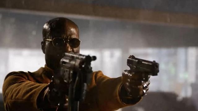 Gold sunglasses worn by Morpheus (Yahya Abdul-Mateen II) as seen in The Matrix Resurrections movie