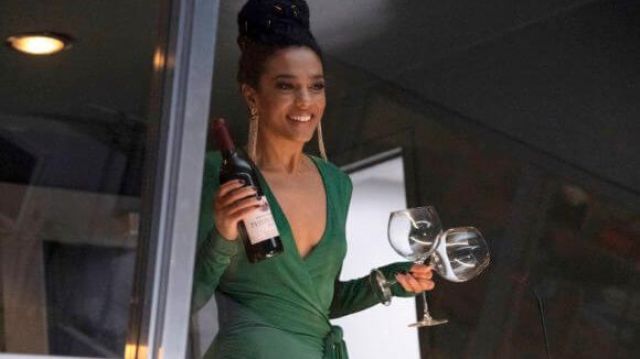 The green dress worn by Dr. Helen Sharpe (Freema Agyeman) in the wardrobe of the series New Amsterdam (S02E17)