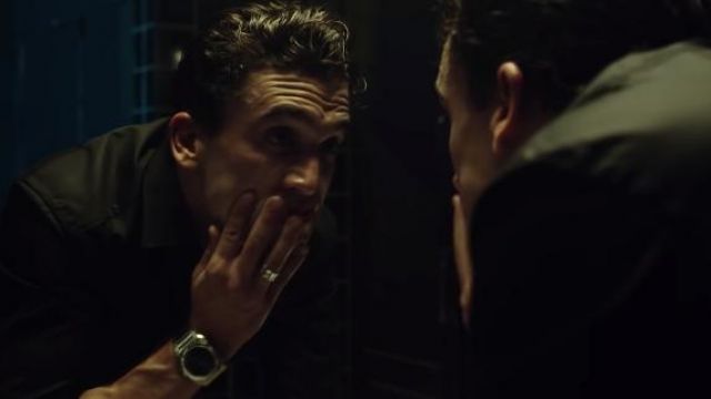 Silver watch worn by Jaime Lorente in his Saturday music video