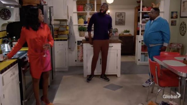 Sneakers worn by Malcolm (Sheaun McKinney) as seen in The Neighborhood TV show (S04E05)