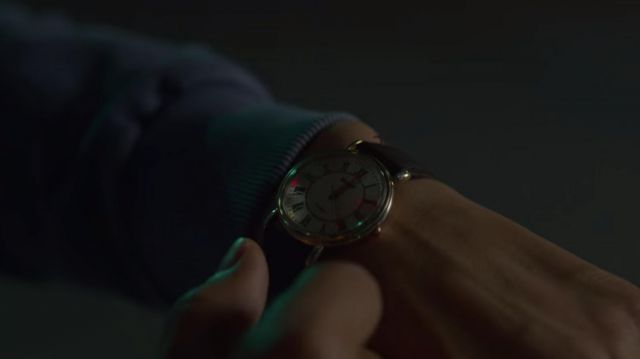 Elroy montre porté par Gi-Hun (Greg Chun) comme on le voit dans Squid Game TV show garde-robe (Saison 1 Épisode 2)