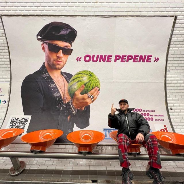 Les baskets noires de Squeezie sur son compte Instagram @xsqueezie