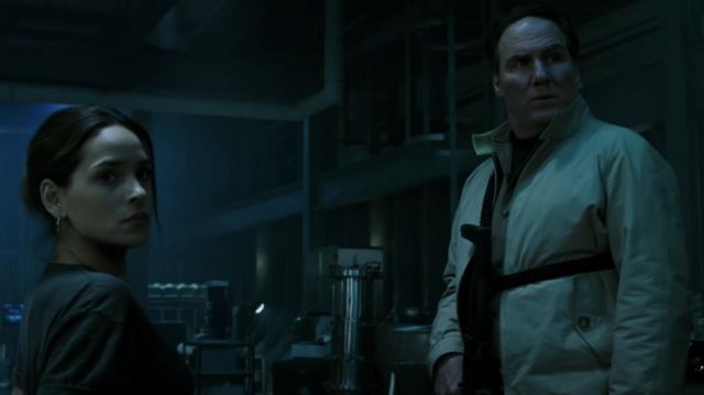 Veste portée par M. Fox (Corey Johnson) comme on le voit dans la garde-robe du film Morbius