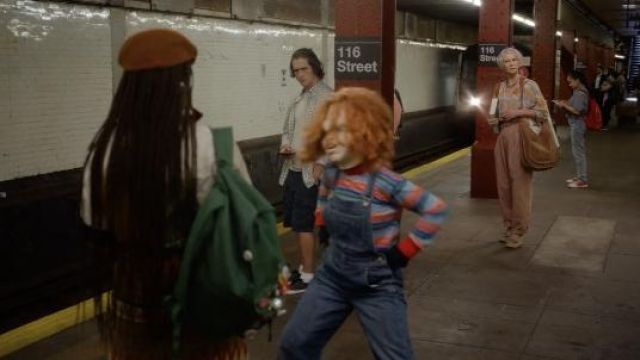Les sandales portées par Miranda Hobbs (Cynthia Nixon) comme on le voit dans Et Juste Comme Ça… séries télévisées tenues (S01E02)