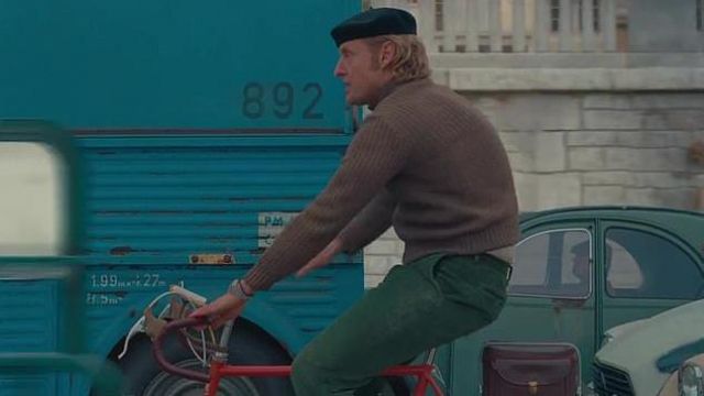 Pantalon vert porté par Herbsaint Sazerac (Owen Wilson) comme on le voit dans La Dépêche française de la garde-robe du film