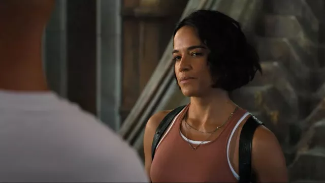 Collier porté par Letty (Michelle Rodriguez) dans F9 / Fast and Furious 9 film garde-robe