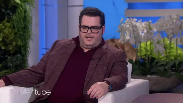 Plaid blazer jacket worn by Josh Gad as seen in The Ellen DeGeneres Show on February 8, 2022