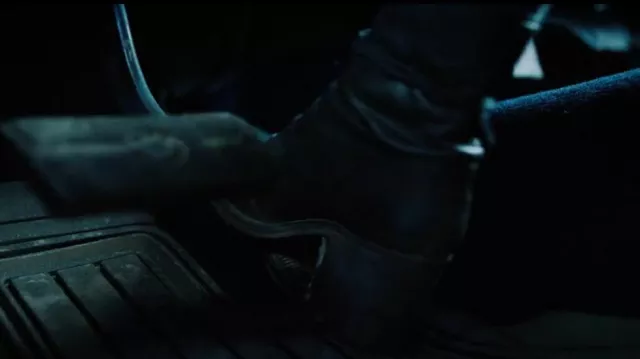 Combat boots worn by Laura (Zoe Saldana) as seen in The Adam Project movie outfits