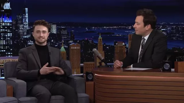 Black Turtleneck Sweater worn by Daniel Radcliffe as seen in The Tonight Show Starring Jimmy Fallon