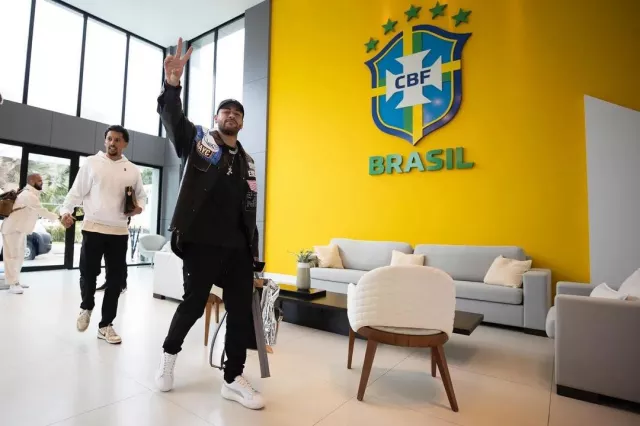 Le bonnet blanc Nike de Neymar sur son compte Instagram @neymarjr