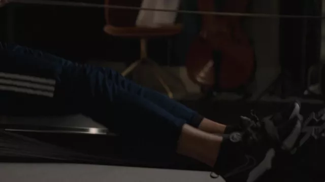 Nike Sneakers worn by Sean Knox (Keegan-Michael Key) as seen in The Bubble movie