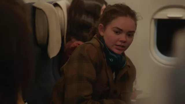 Chaqueta a cuadros usada por Frankie (Hannah Alligood) como se ve en los atuendos del programa de televisión Better Things (Temporada 5 Episodio 8)