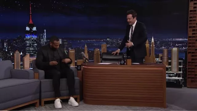 White sneakers worn by Marlon Wayans as seen in The Tonight Show Starring Jimmy Fallon