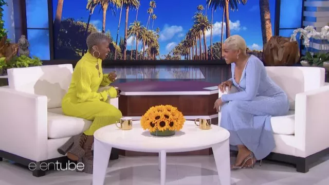 Robe côtelée jaune portée par Cynthia Erivo comme on le voit dans The Ellen DeGeneres Show