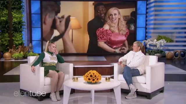 White sneakers worn by Rebel Wilson as seen in The Ellen DeGeneres Show