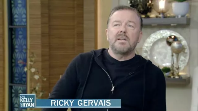 Sweat à capuche Zip noir porté par Ricky Gervais vu dans LIVE avec Kelly et Ryan
