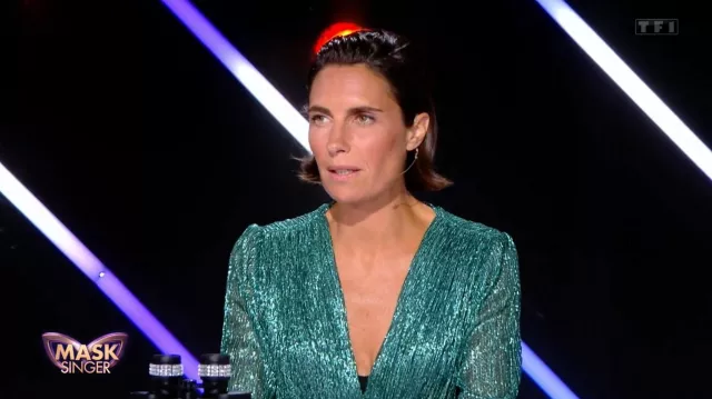 La robe turquoise portée par Alessandra Sublet dans l'émission Mask Singer