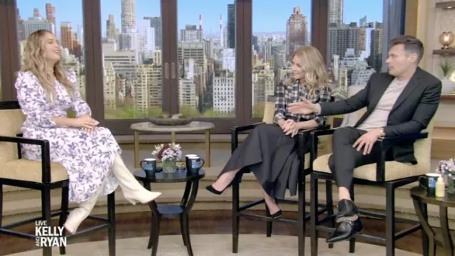 Robe à imprimé floral portée par Camilla Luddington vue en DIRECT avec Kelly et Ryan